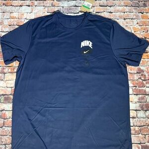 Nike Men's Navy Short Sleeve Tee